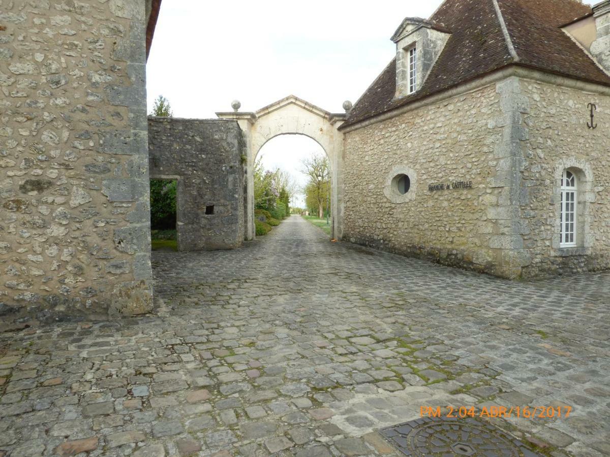 Chateau De Montrame Soisy-Bouy Exterior photo
