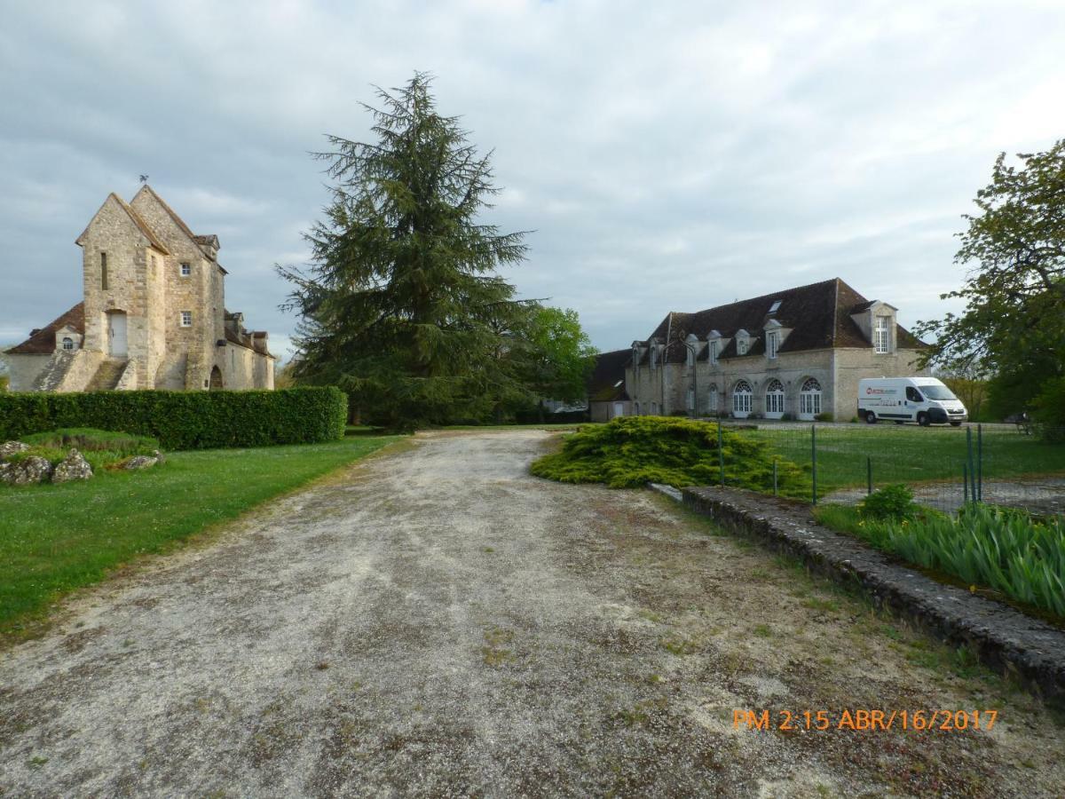 Chateau De Montrame Soisy-Bouy Exterior photo
